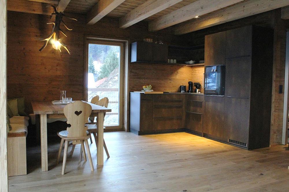 Pluenggas Chalets Гашурн Екстер'єр фото